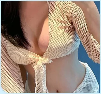 Sau nâng ngực, khoác áo choàng xuyên thấu